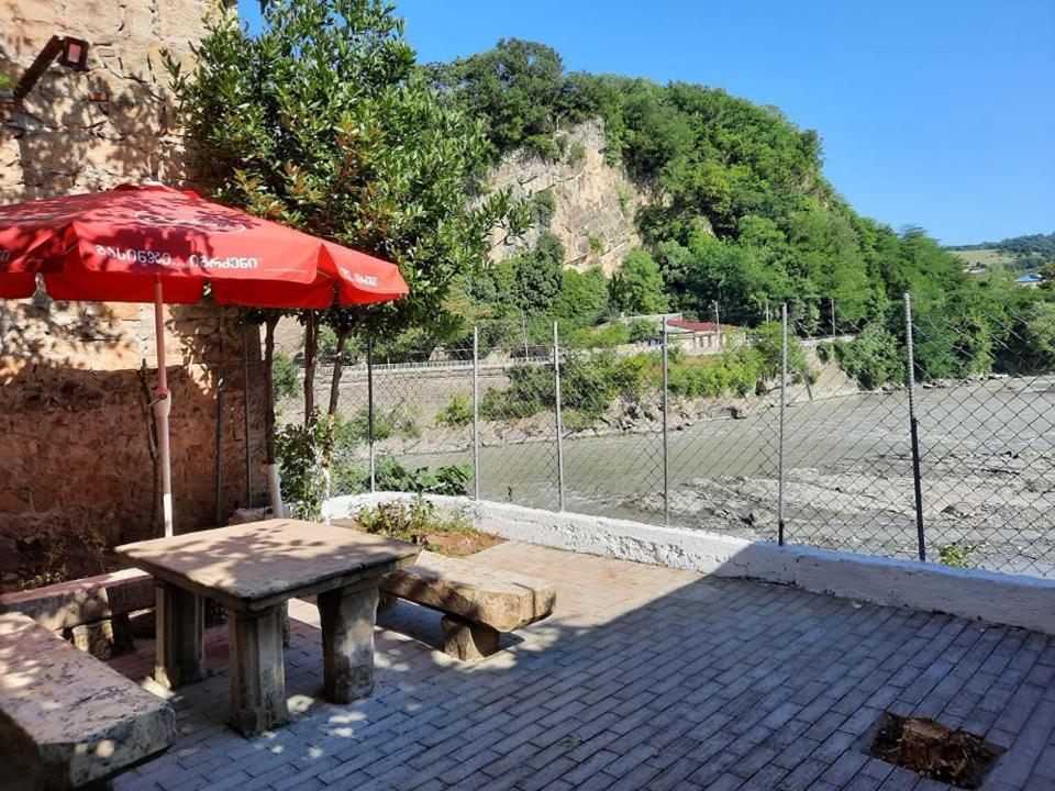 A Rioni Hotel Kutaisi Exterior foto