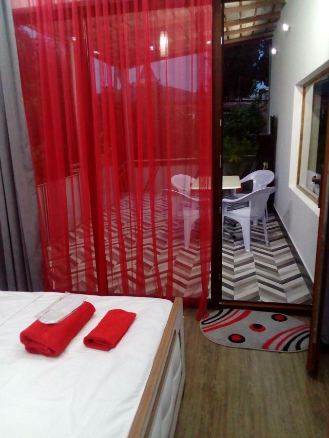 A Rioni Hotel Kutaisi Exterior foto